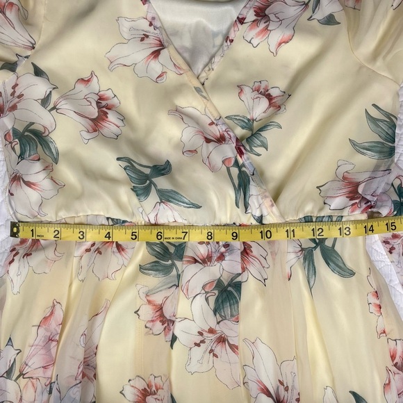 JessaKae South Of France Flowy Floral Pale Yellow Maxi Dress Size Small - Picture 9 of 13